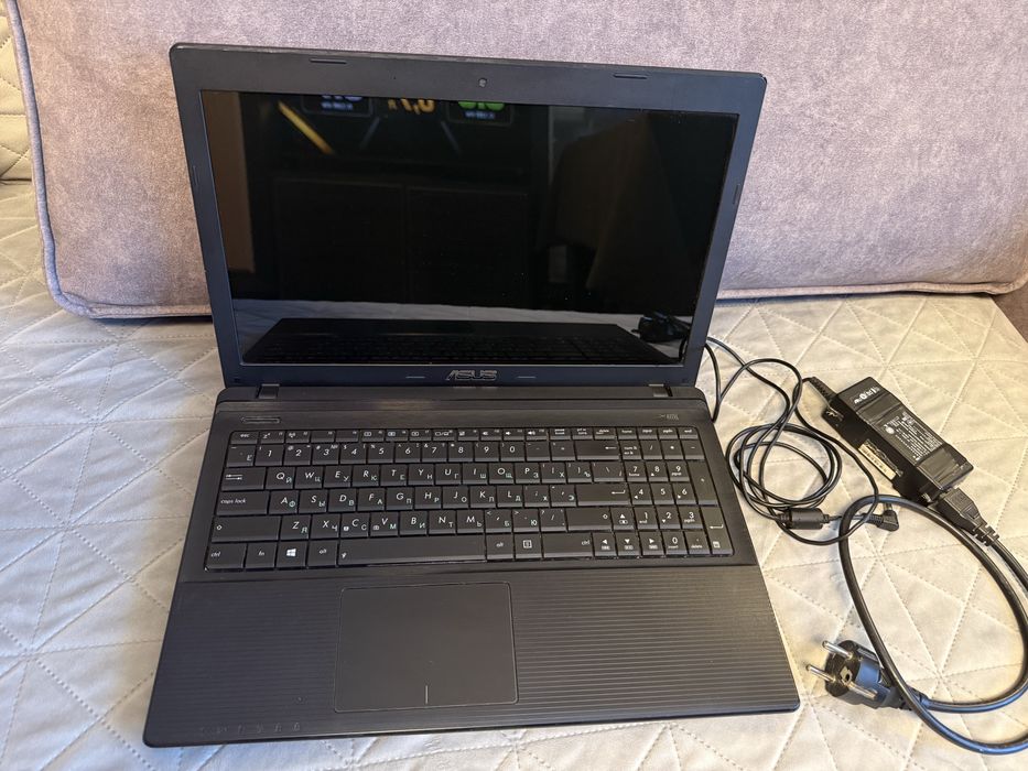 Ноутбук ASUS X55A, 8GB RAM, SSD 240GB