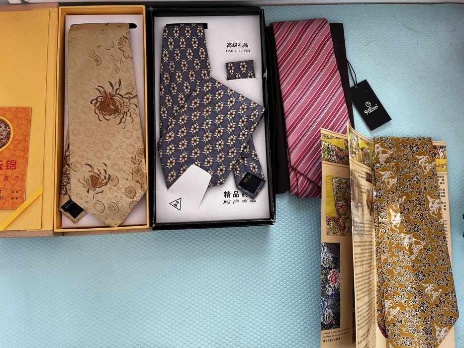 Китайские шелковые галстуки