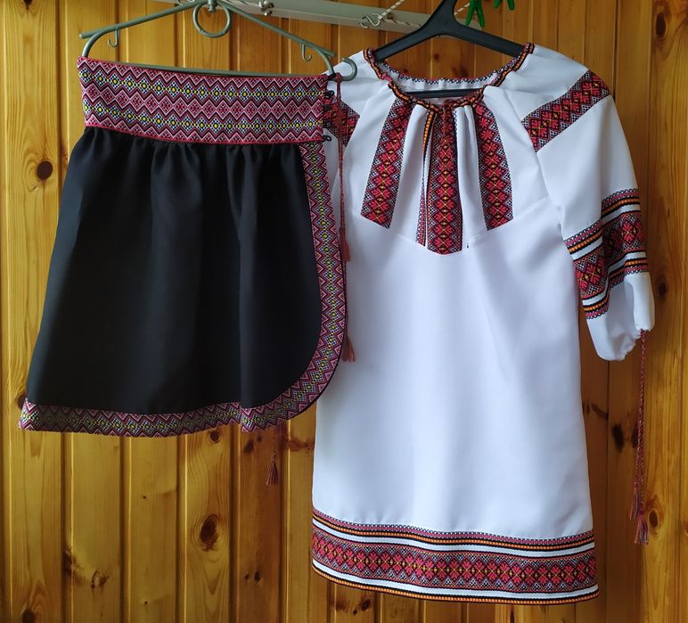 Вишиванка із спідницею