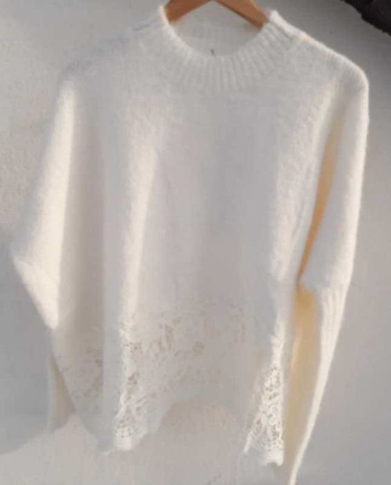 Włoski sweter premium oversize z koronką