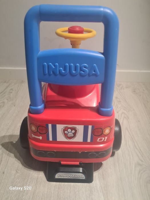 Brinquedo carrinho criança
