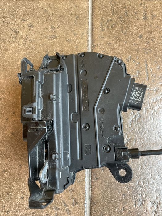 Замки дверей Renault Captur правий задні та передній