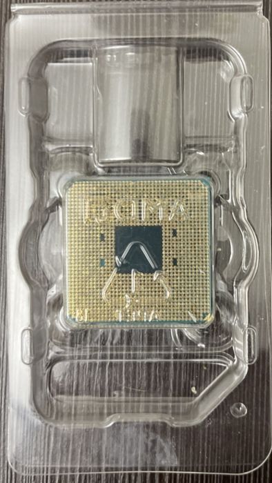 Процессор AMD Ryzen 3 2200g з кулером