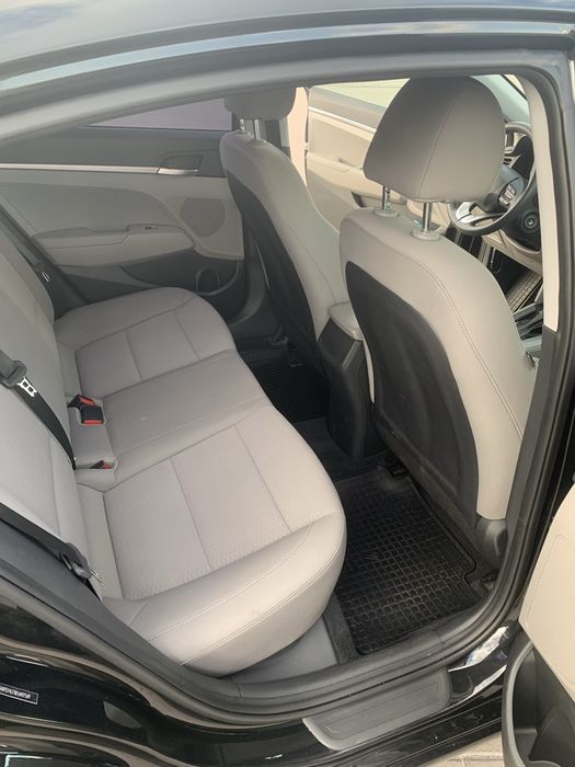 Hyndai Elantra 2019