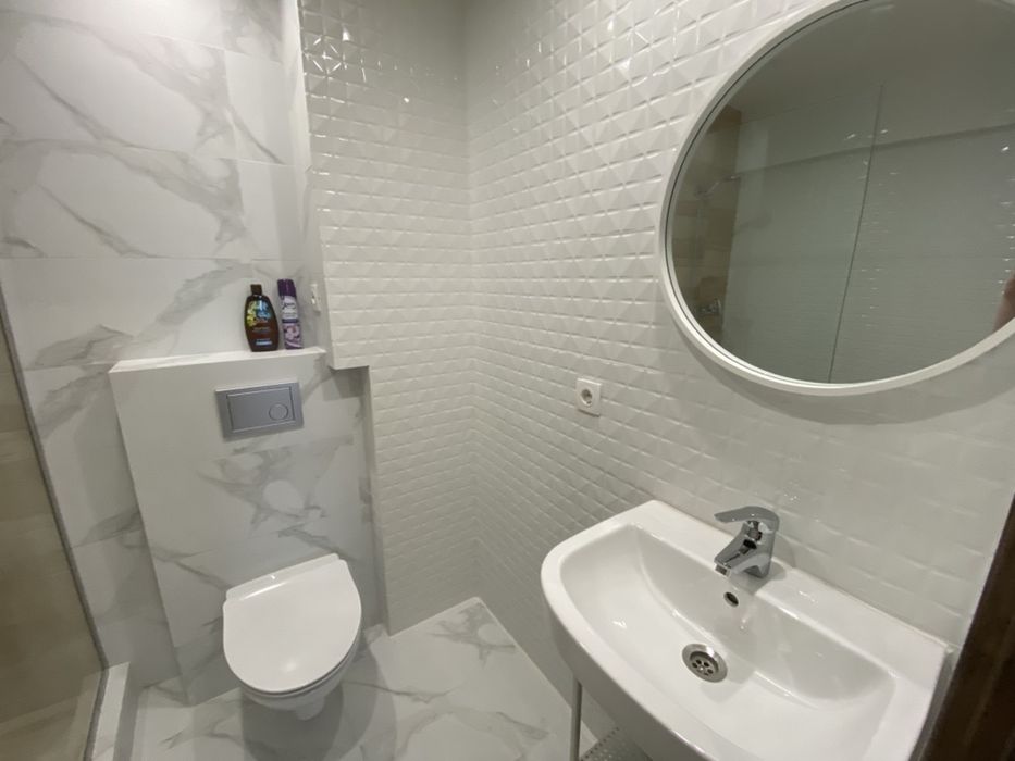 Від власника, вільно сьогодні в центрі Львова, все нове після ремонту.