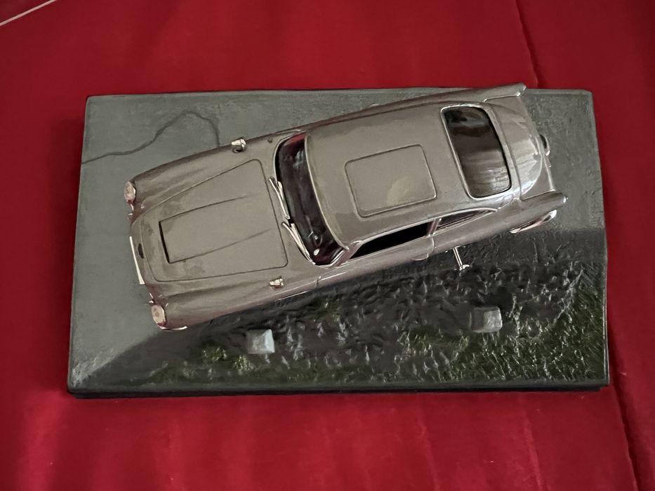 Carros 007 Diora Coleção - Aston Martin Goldfinger e Lotus Esprit