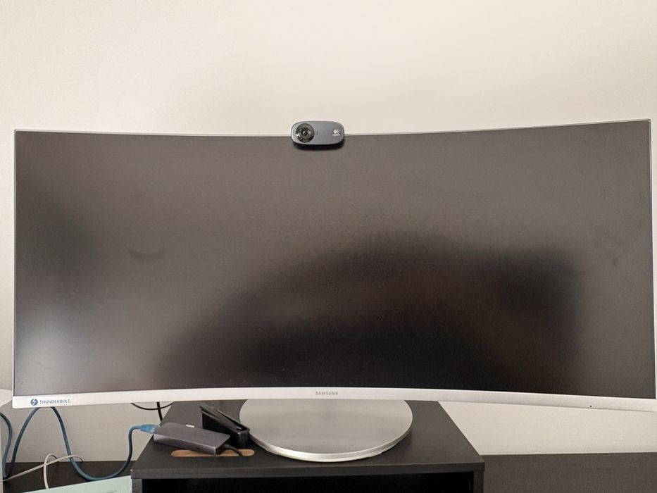 Samsung CJ791 34” Ultrawide Curvo Thunderbolt 3 (3440x1440) | 100 Hz
