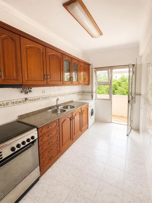 Arrendamento de apartamento T2 na Praceta Norton De Matos , 3
