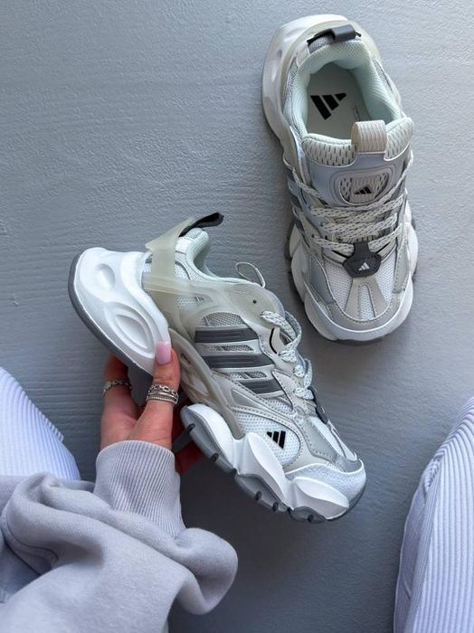 Жіночі кросівки Adidas Vento XLG біло-сірі кроси