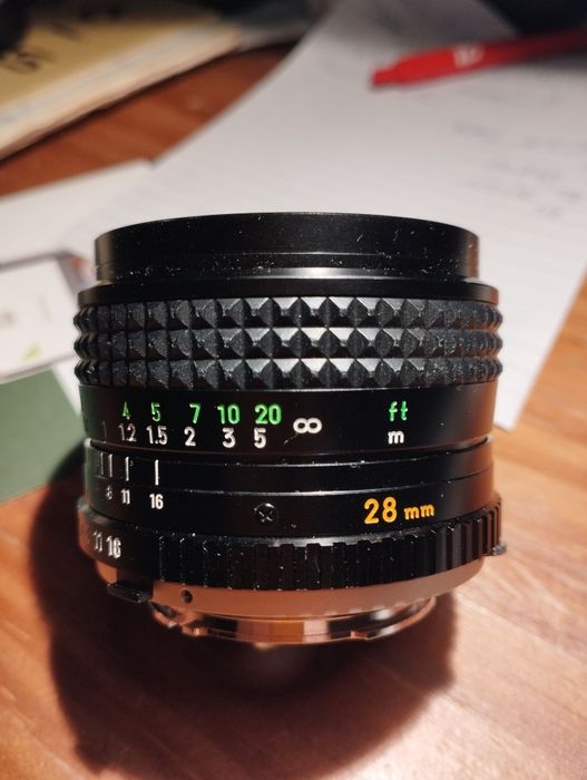 Objectiva Minolta MC Rokkor 28mm F3.5