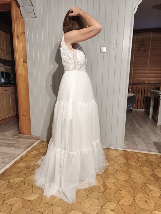 Suknia ślubna z koronką rozmiar 38