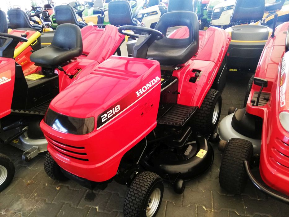 Traktorek kosiarka samojezdna Honda 2218 automat 2 cylindry mocny