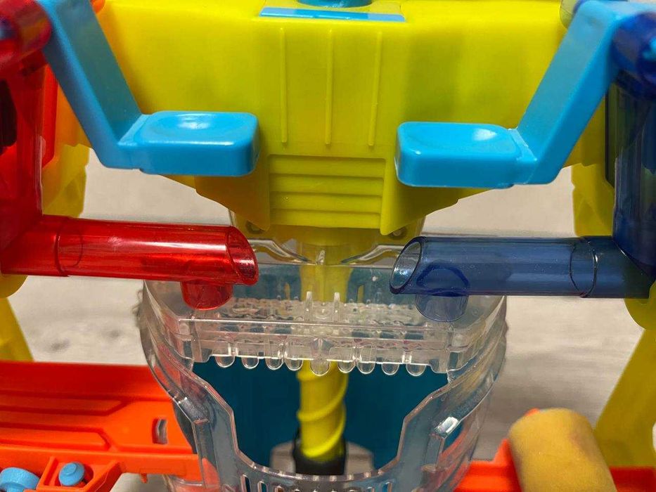 Hot Wheels Stunt Splash Car Wash Хот Вилс Автомойка GRW37