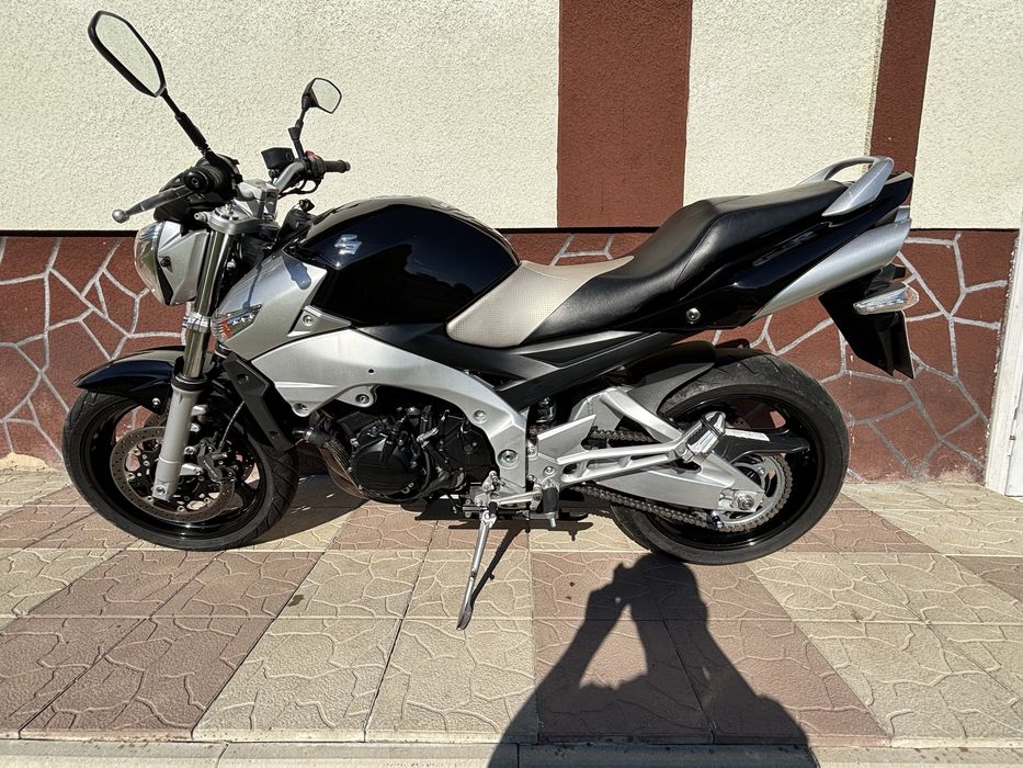 Продам мотоцикил Suzuki GSR600