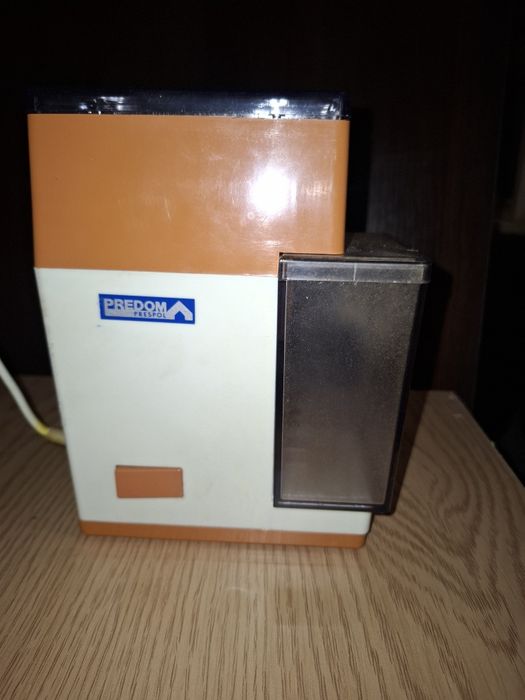 Młynek żarnowy Predom PRL