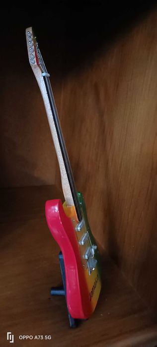 Guitarra Jamaicana decorativa