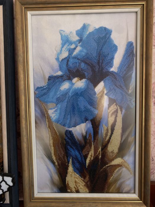 Картина вишита бісером Ірис