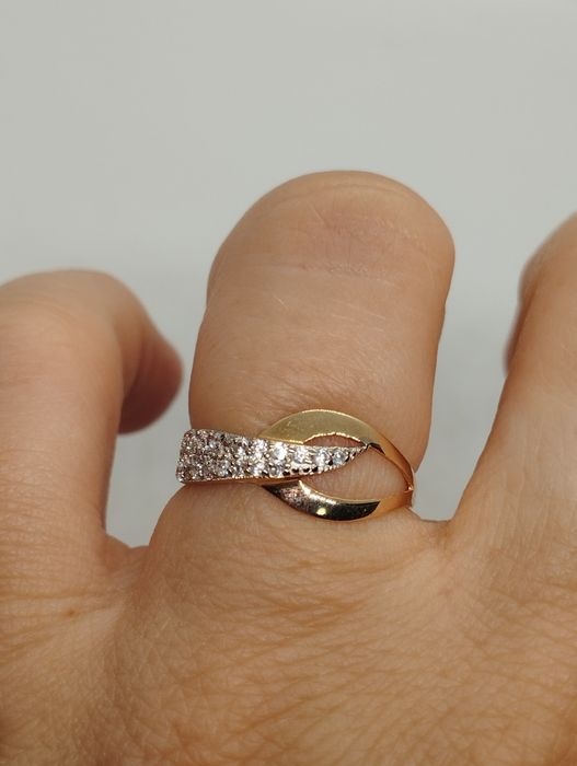 Золотое новое колечко 1.21 грамма 16.5 размер