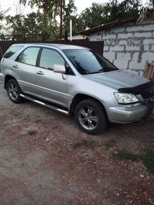 Lexus RX300 в хорошому стані