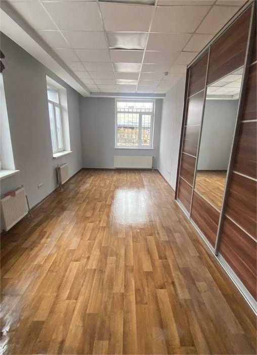 Аренда кабинета 27 м² после ремонта возле метро