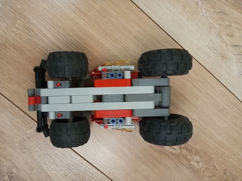 Lego Technic 42073 Wyscigówka