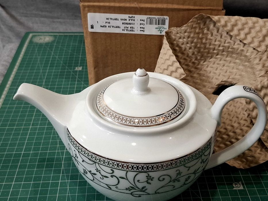 Vista Alegre serviço 100 peças Novo