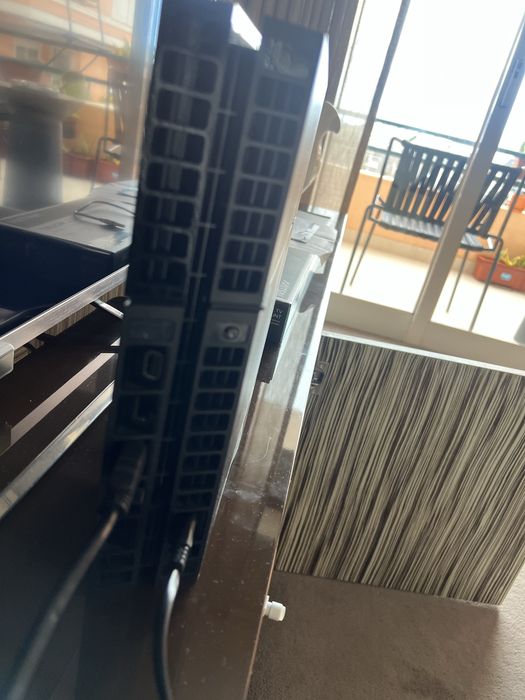 Vendo está PS4 com 1 comando64552979239809123