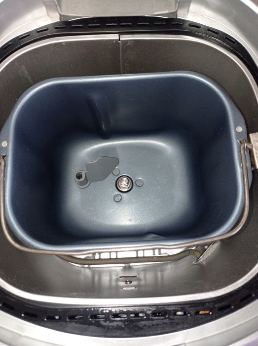 Продам хлібопічку MOULINEX