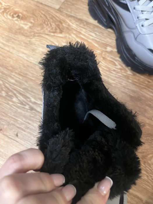 Зимові кросівки нові