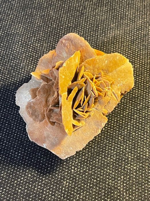 Cristal de Rosa do Deserto – Espécime de Pedra do Deserto do Saara