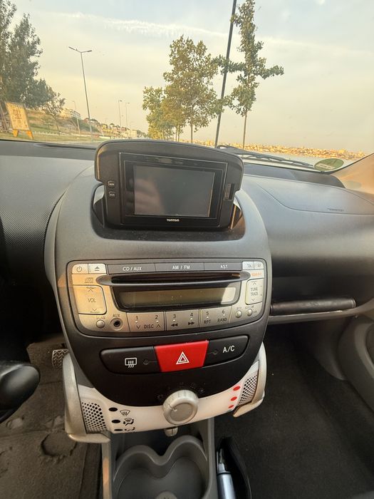 Toyota Aygo impecável