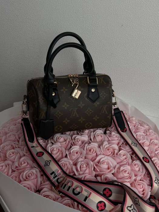 сумка Louis Vuitton Speddy