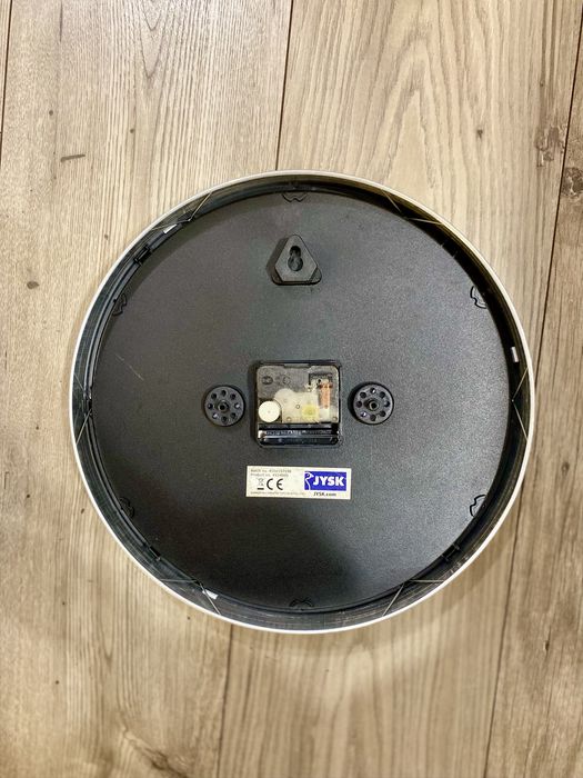 Zegar ścienny srebrny Jysk 30 cm