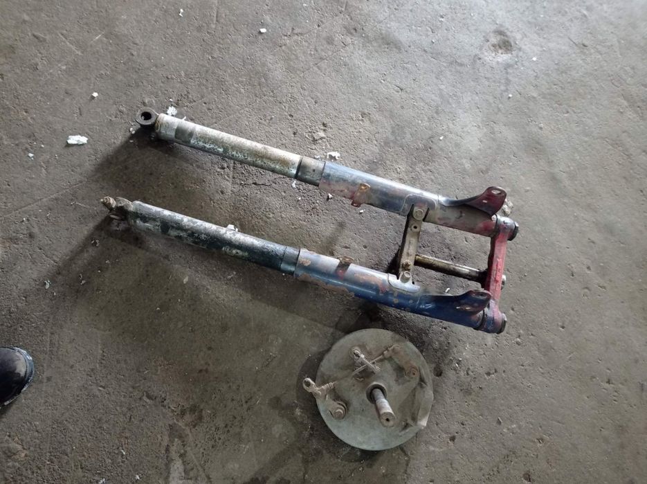 Мотоцикл Урал під реставраціїю