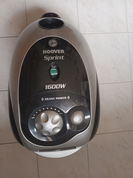 Aspirador Hoover Sprint 1600W - Silent Power