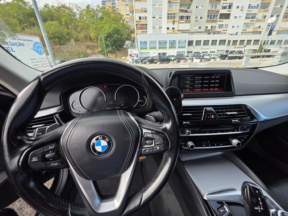 BMW 520D G30 impecável.