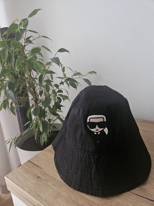 Kapelusz Karl Lagerfeld czarny bucket