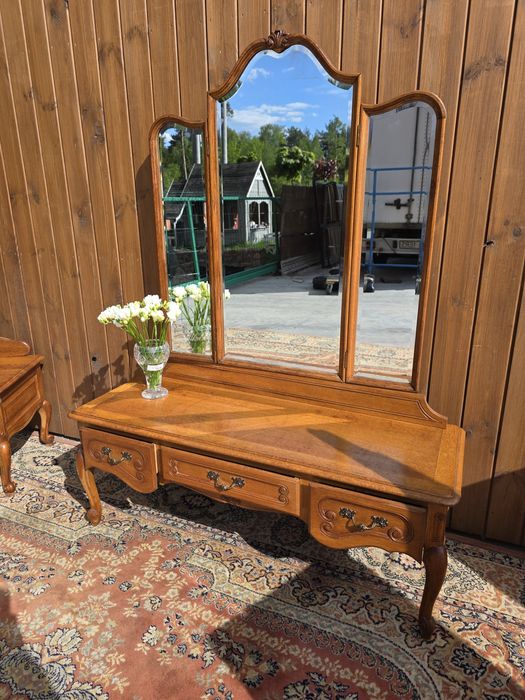 Toaletka w stylu ludwikowskim lustro Ludwik #1748 Stylowy Węgrów