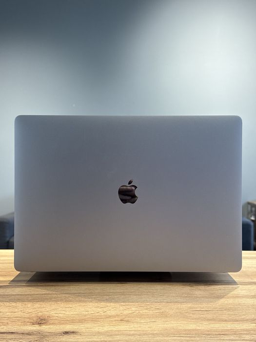 MacBook Pro 16 2019 i9 2.4ghz 64/512gb Amd Pro 5500m 8gb