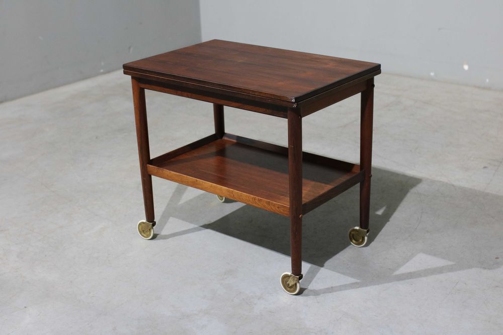 Carrinho de chá Grete Jalk em pau santo | Design Nórdico