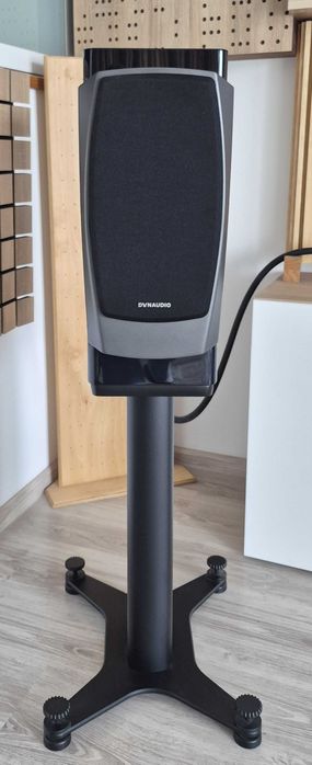 Monitory Dynaudio Confidence 20 (komplet: standy, skrzynia, itp.)