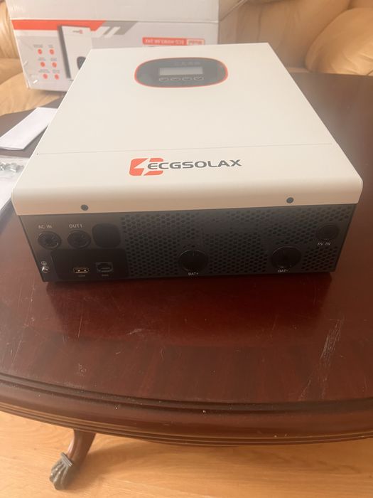 Гібридний інвертор ECGSOLAX 3.6 kW 24V