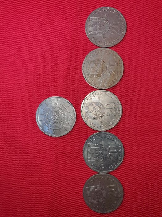 Moedas antigas de Escudo e Pesetas