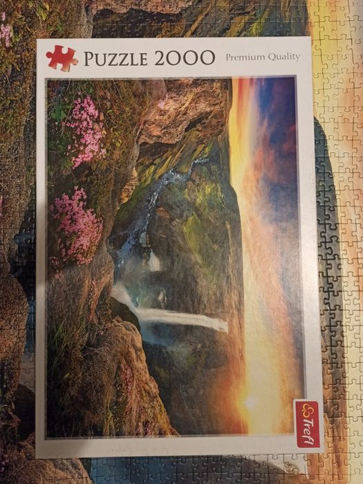 Rezerwacja Puzzle Trefl 2000