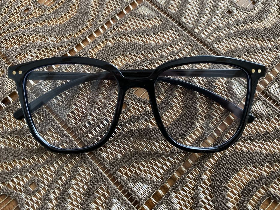 Oprawki czarne eleganckie