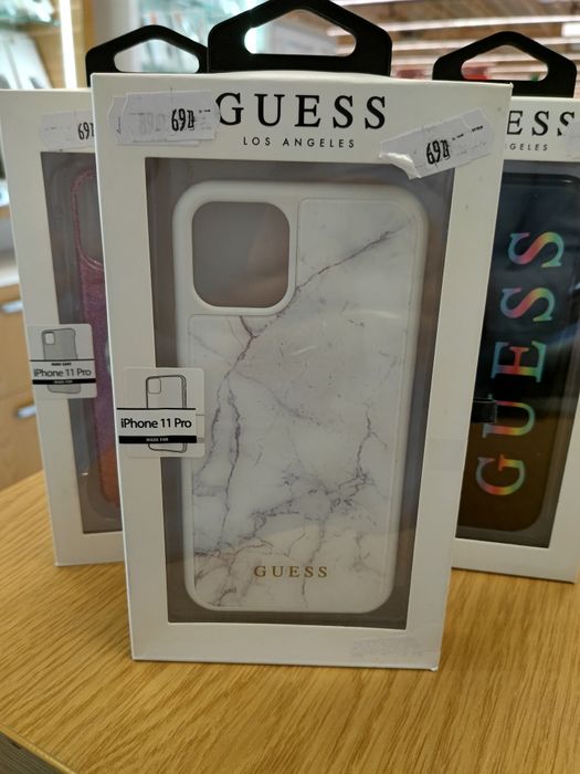 Etui Guess do iPhone 11 Pro *Różne rodzaje*