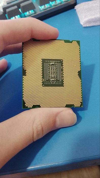 Процесор intel xeon E5-2667