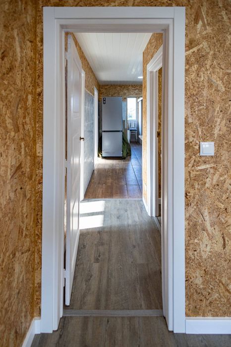 Arrendo casa com 3 quartos, quintal, arrecadação.