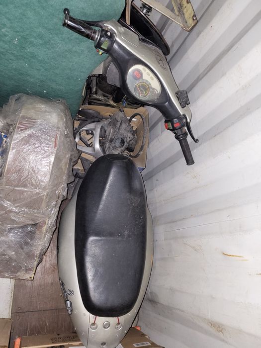 Części do skutera, z dokumentami