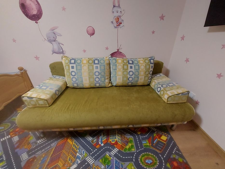 Продаю диван в хорошому стані.